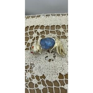 Vintage Art Deco Fish Jelly Belly Cabochon Red Eye Lips Fantasy Gold Tone Brooch